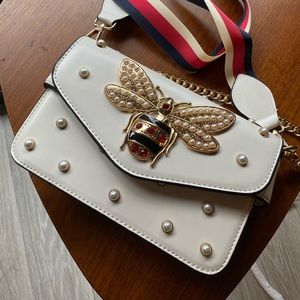 Luxury looking bag. Handbags.